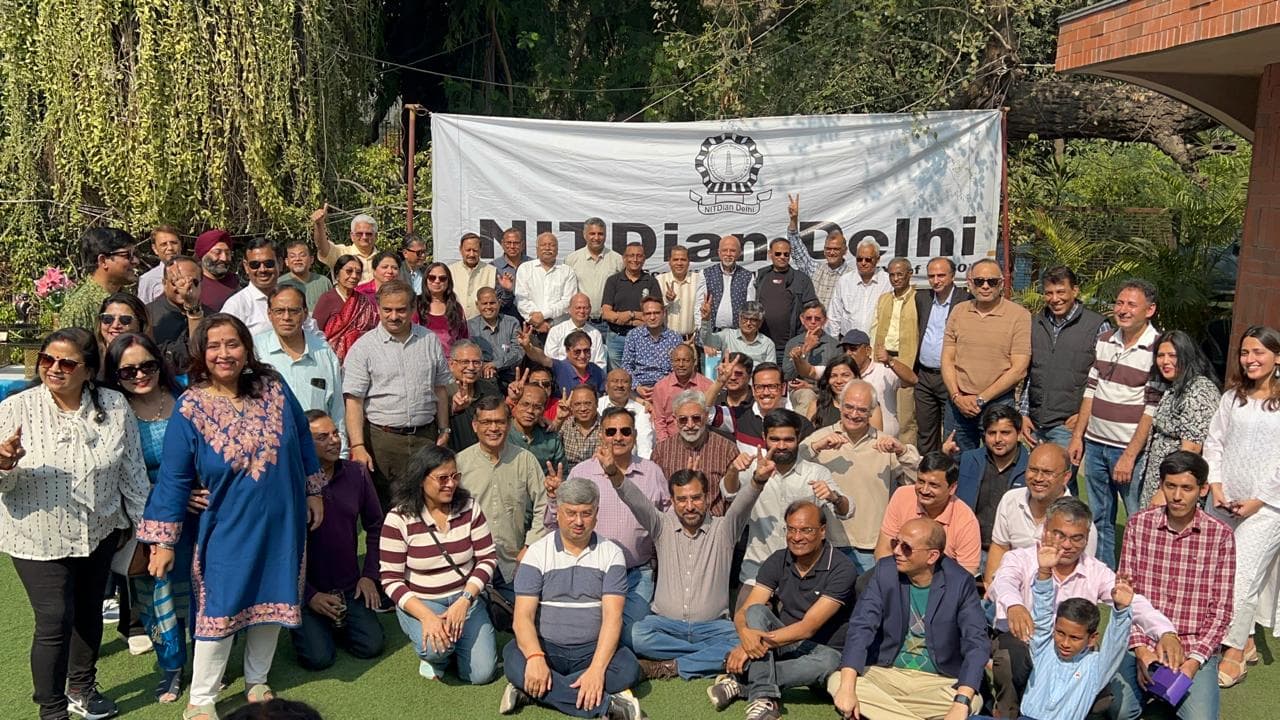 Alumni event photo 2